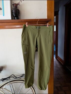 Arc'teryx Olive Green Gamma Pants sz 12
